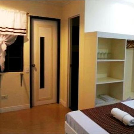 Joaquinn'S Bed And Breakfast El Nido Room photo